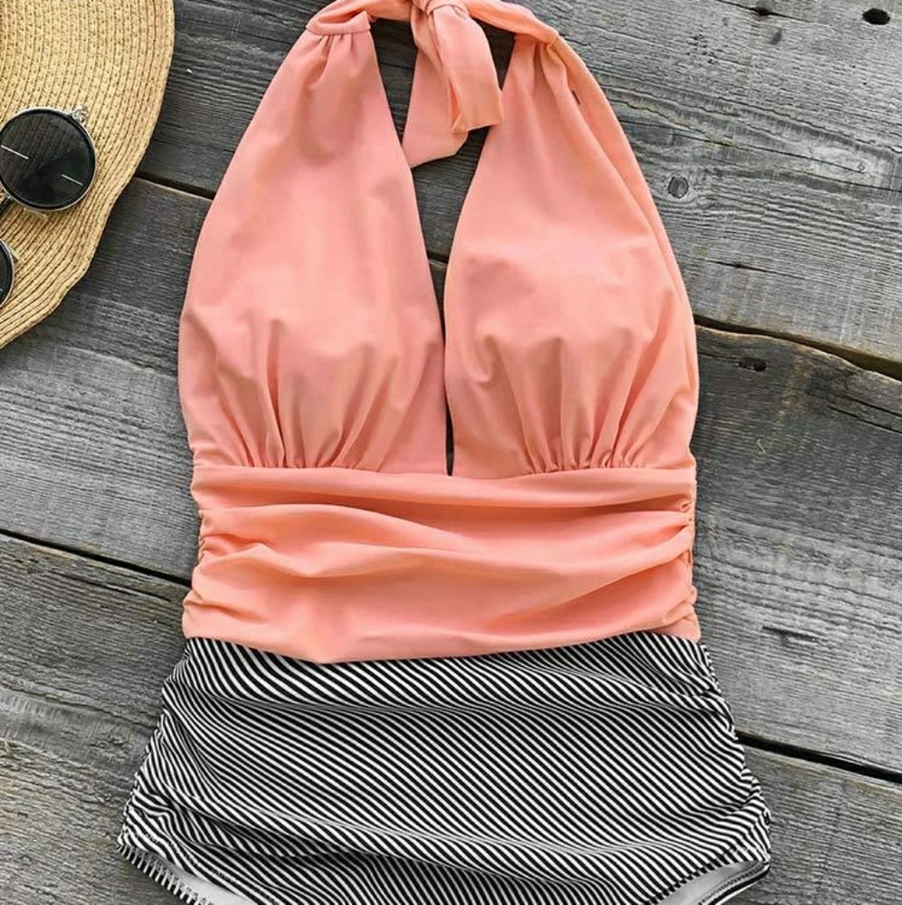 Cupshe one piece halter style swimsuit